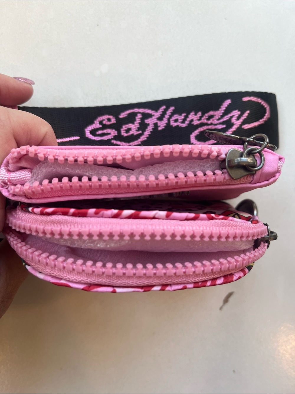 Ed Hardy Pink Wristlet Keychain Coin/Card Pouch Set - Picture 2 of 2